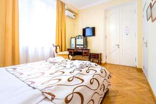 Отель V Park Hotel Тбилиси Стандартный двухместный номер с 1 кроватью-4