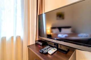 Отель V Park Hotel Тбилиси Двухместный номер с 1 кроватью и балконом-10